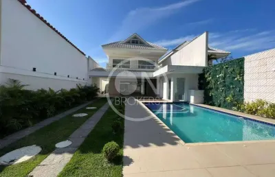 Casa em condomínio fechado com 4 quartos à venda na Rua Mário Albuquerque, Barra da Tijuca, Rio de Janeiro
