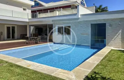 Casa em condomínio fechado com 5 quartos à venda na Rua Benjamim Magalhães, Barra da Tijuca, Rio de Janeiro