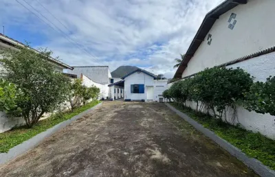 Casa para venda em peruíbe, centro, 3 dormitórios, 1 suíte, 2 banheiros, 1 vaga