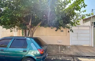Casa com 3 quartos à venda no Garcia, Lins 