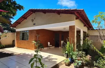 Casa com 4 quartos à venda na Rua Heitor Fleury, Cidade Jardim, Goiânia