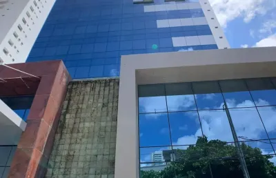 Alugo belíssima sala comercial com 34m² no bairro do tirol - natal - rn.