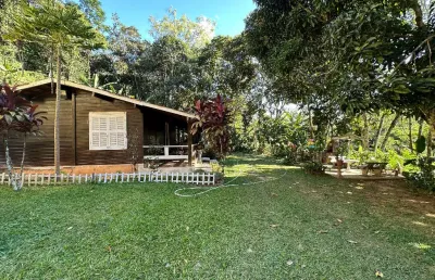 Casa toda de madeira em pacoti, 1min do centro, 8km de guaramiranga