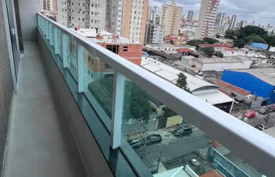 Apartamento com 2 dormitórios, móveis planejados e com 2 vagas para carro