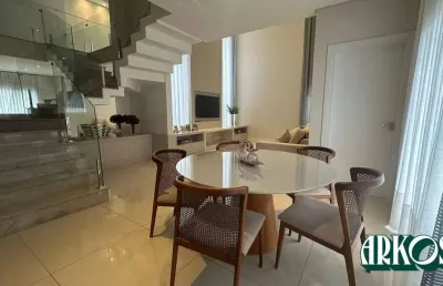 Sobrado finamente mobiliado em terreno inteiro no pioneiros catarinenses com 320m²