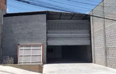 Galpão à venda ou locação no jardim santa inês próximo à kimberly clark com área construída de 241,82m²,  sendo galpão: 210m²  e  mezanino 31,82m² - ga2173