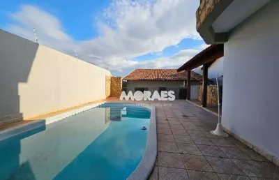 Sobrado com 3 quartos para alugar, 363 m² por r$ 4.100/mês - jardim aeroporto - bauru/sp