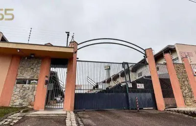 Sobrado - 2 quartos e 2 vagas de garagem - em condomínio no xaxim