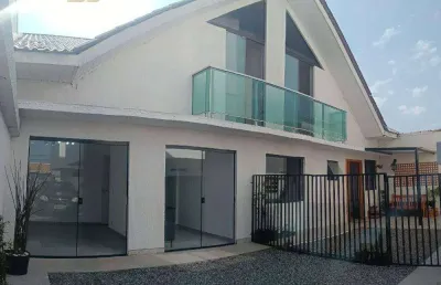 Sobrado com 4 dormitórios à venda, 252 m² por r$ 850.000 - pinheirinho - curitiba/pr