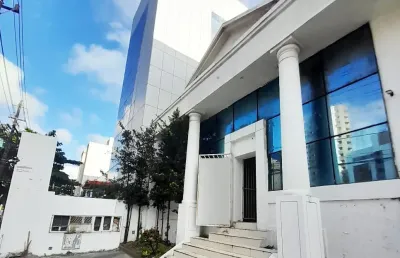 Casa comercial com a melhor localização da avenida acm. próximo a brt