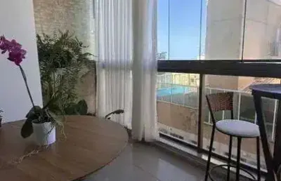 Lindo  apartamento com 02 quartos/suite varanda e lazer completo  em itapuã!!