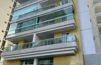 Lindo apartamento de 02 quartos/suíte  em  jardim camburi com varanda e lazer completo! 