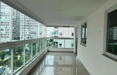 Oportunidade para locação apto  com 3 quartos e 2 vagas próximo ao shopping praia da costa em vila velha