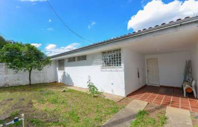 Casa com 3 quartos à venda na Rua Gastão Luiz Cruls, 465, Bairro Alto, Curitiba