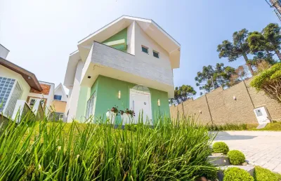 Casa em condomínio fechado com 4 quartos à venda na Rua Adolfo Werneck, 309, Uberaba, Curitiba