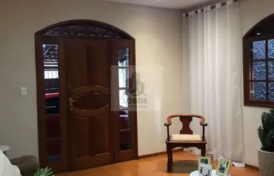 Casa com 3 quartos à venda na Rua Padre Nilton Hauck, Democrata, Juiz de Fora
