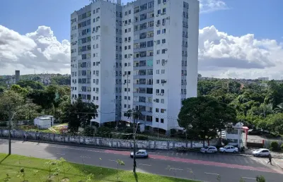 Achado imperdível na av. paralela – apto 2 quartos com closet, varanda – praticidade, segurança e localização top!