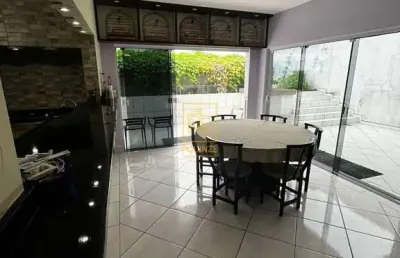 Encantadora casa 100% mobiliada no bairro das nações em timbó