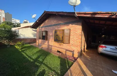 Casa semi mobiliada a 400m do mar em balneário piçarras