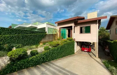 Casa com 3 dormitórios  no bairro tapajós em indaial