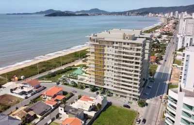 Apartamento de alto padrão com acesso direto à praia