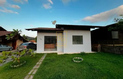Casa aconchegante a apenas 2,5 km do centro de ascurra
