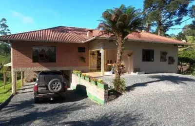 Seu refúgio na natureza: mini sítio semi mobiliado em alto cedros
