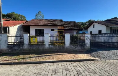Casa com amplo terreno no bairro benedito em indaial
