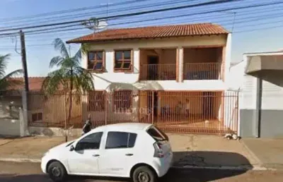 Casa com 6 quartos à venda na Rua Santos, 396, Vila Queiroz, Cambé