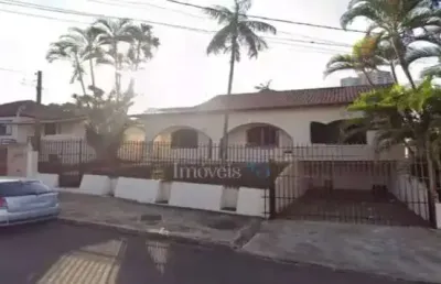 Casa com 3 quartos à venda na Rua Estados Unidos, 648, Centro, Cambé