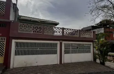 Casa com 3 quartos para alugar na Rua Francisca Bezerra de Lira, 35, Vila Falchi, Mauá