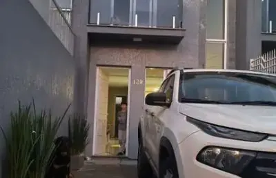 Sobrado para locação em gravataí, vera cruz, 2 dormitórios, 1 suíte, 2 banheiros, 1 vaga