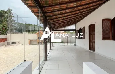 Pronta para entrar e morar! casa com vista, 2 quartos e área gourmet – morro da cruz