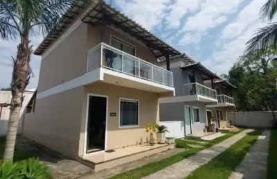 Casa duplex com área gourmet e garagem coberta no porto da roça!