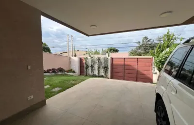 Sobrado à venda em bairro nobre na cidade de atibaia