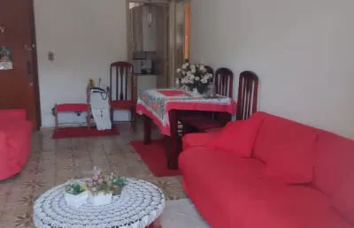 Ótimo apartamento 2 quartos com varanda e sol da manhã  na praça seca