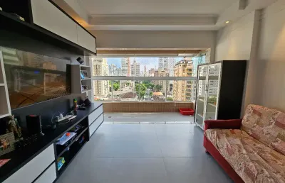 Vista livre! lazer com piscina! suite com varanda! 2 vagas paralelas! 2 dorms (1 suite) 80m²