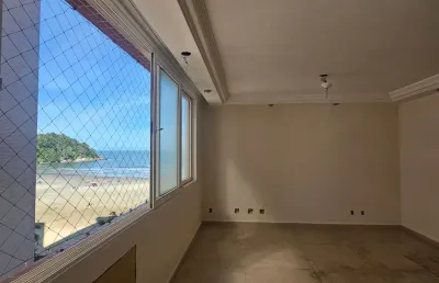 3 dorms (2 suítes), pé na areia 1 vaga, 95% reformado