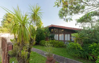 Casa com 4 quartos à venda na Rua Santo Inácio de Loyola, 49, Guabirotuba, Curitiba