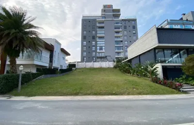 Terreno à venda no condomínio porto rivieira – 500 m² de exclusividade e natureza