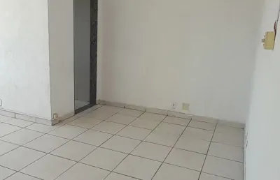 Excelente sala comercial de 28m² no polo gastronômico - vista alegre / rj