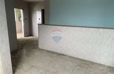 Terreno de 360m² com construção de 110m² à venda po r$ 260.000. em chácara arcampo - potencial para construção civil e mobiliário