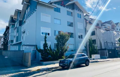 Apt com 1 dormitório(suíte) + lavabo e churrasqueira centro de canela!