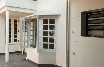 Brooklin - casa de 220m² com 3 dormitórios, 3 suites, closet, 2 vagas de garagem e 5 banheiros