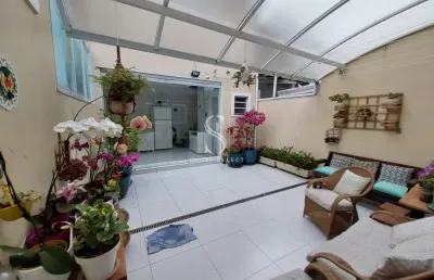 Jabaquara - casa assobrada com 120m² 2 dormitórios, 2 banheiros e 2 vagas de garagem.