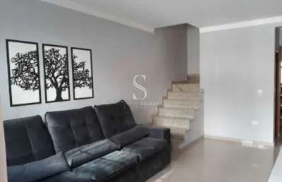 Sobrado residencial de 80m² possui dois dormitórios, três banheiros e duas vagas á venda no butantâ
