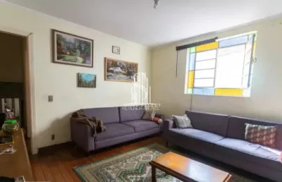 Casa térrea de 185m² possui 4 dormitórios sendo 1 suíte, 2 salas e 1 vaga à venda na região da lapa.