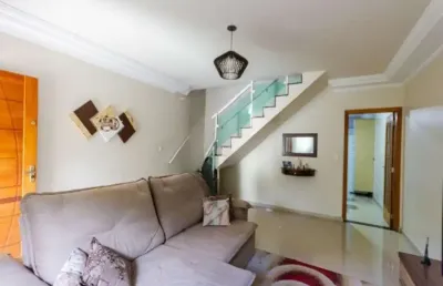Casa à venda com 144m², 3 quartos sendo 1 suíte e 3 vagas