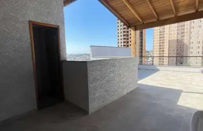Cobertura 2 dormitórios sendo 1 suíte, elevador até a cobertura e com 1 vaga de garagem