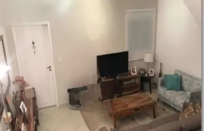 Casa com 2 dormitórios sendo 2 suítes ,3 vagas de garagem e edícula